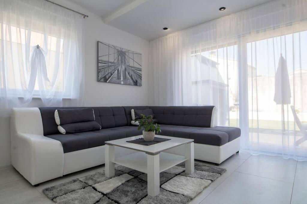 Holiday House Gavran Vodice Exterior photo