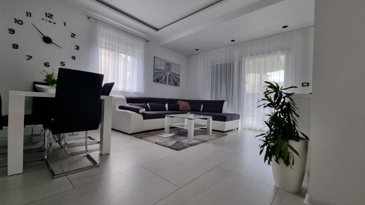 Holiday House Gavran Vodice Exterior photo